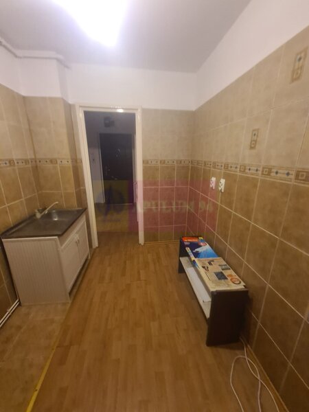 Apartament cu 2 camere de vanzare in Campina